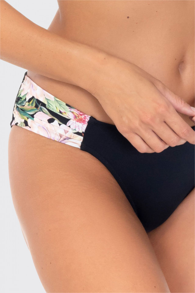 Bikini bottom Thalia. Color: black