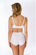 Cotton curve bra. Color: ivory