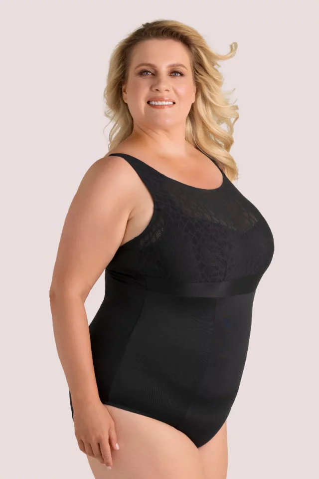 Shaping Support Swimsuit with UV Protection. Color: Black