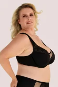 Elegants un viegls mežģīņu krūšturis. Krāsa: Melna Elegants un viegls mežģīņu krūšturis. Krāsa: Melna