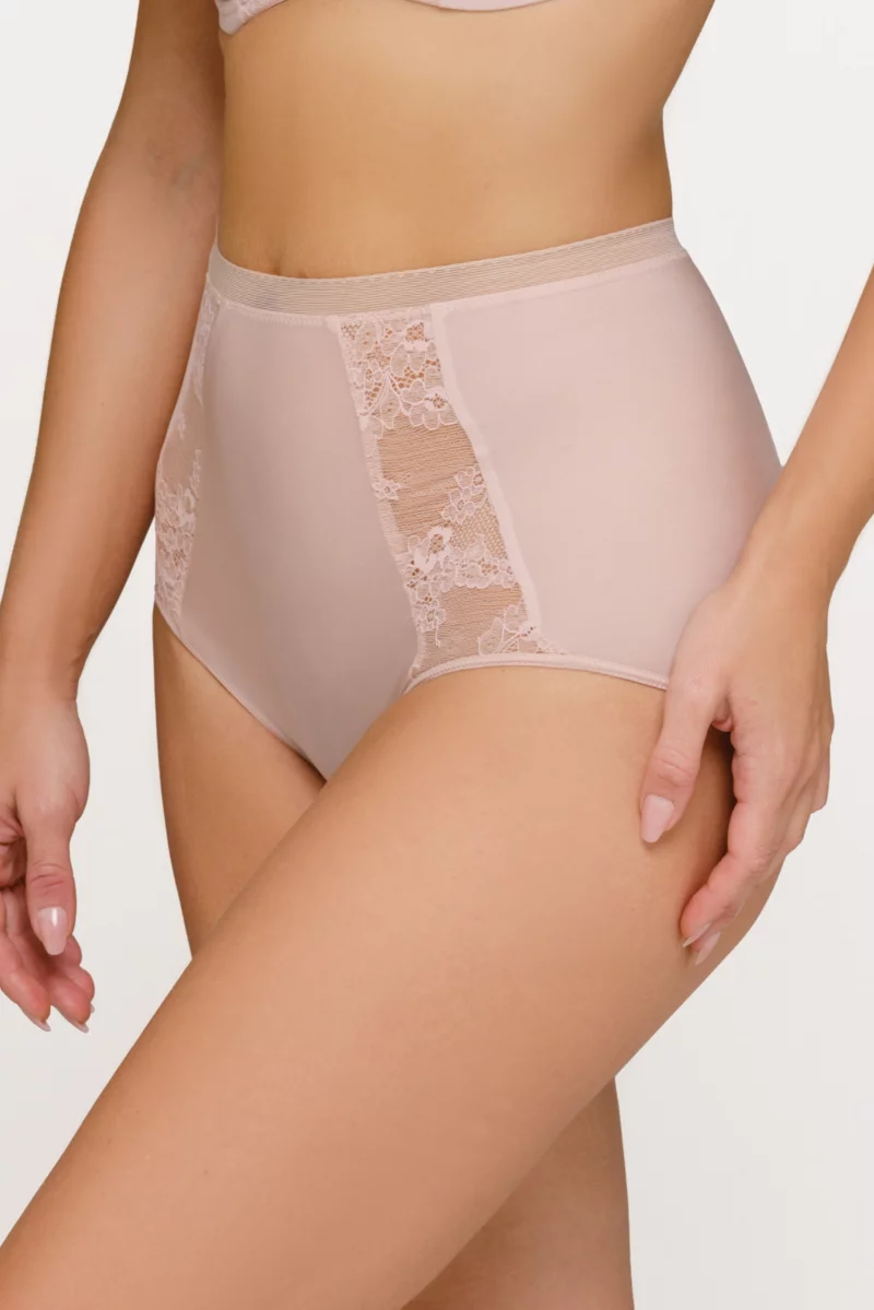 Трусы Eliza. Цвет: бежевый