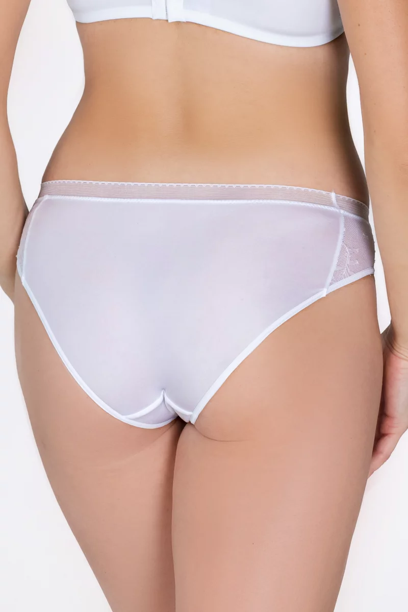 Трусы Laura. Цвет: белый