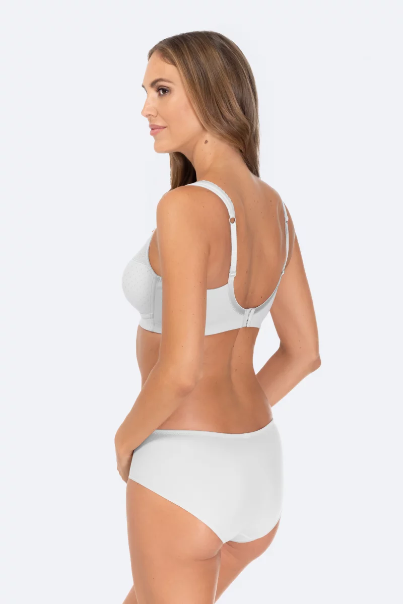 Трусы Divine. Цвет: белый