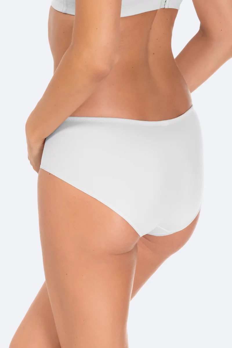 Трусы Divine. Цвет: белый