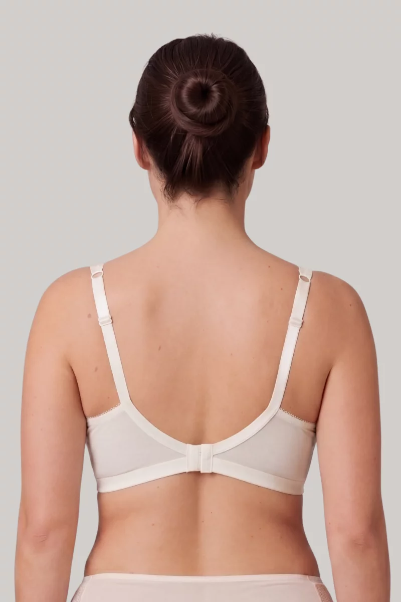 Supportive Soft Lift Bra. Color: White Supportive Soft Lift Bra. Color: White