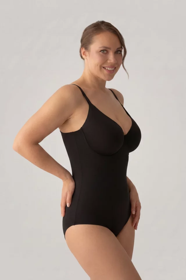 Smoothing Support Bodysuit True. Color: black