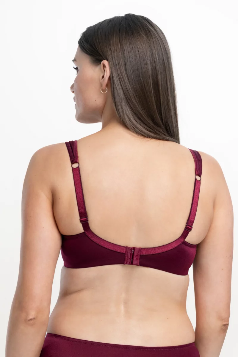 Krūšturis Grace. Krāsa: vīnsarkana Krūšturis Grace. Krāsa: vīnsarkana