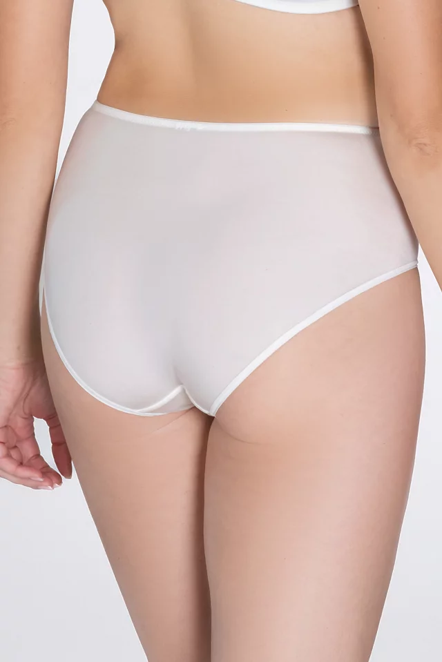 Midwaist briefs Marta. Color: ivory