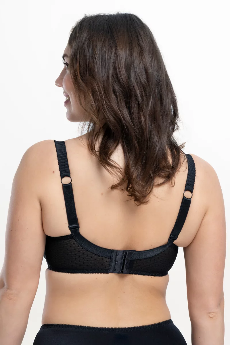 Krūšturis Melody. Krāsa: melna