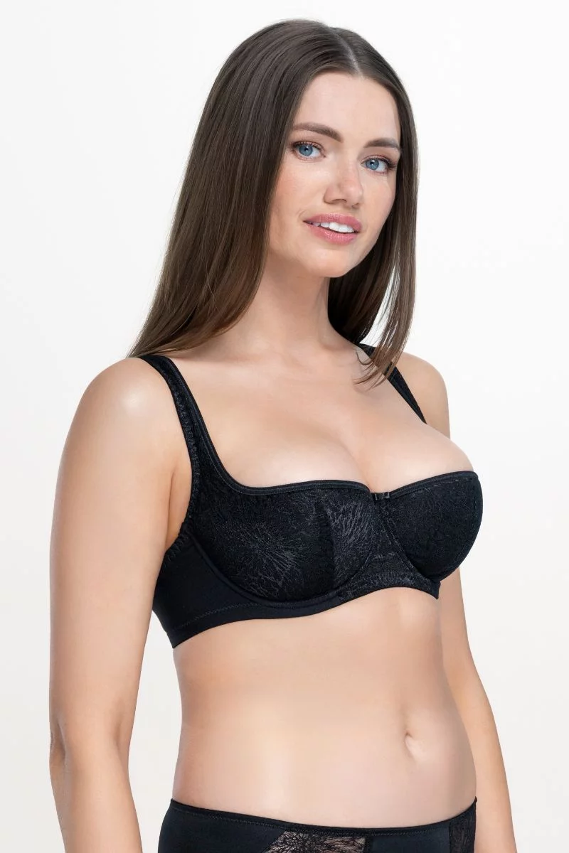 Krūšturis Glorious. Krāsa: melna