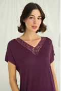 Nightgown Monamise. Color: bordeaux 