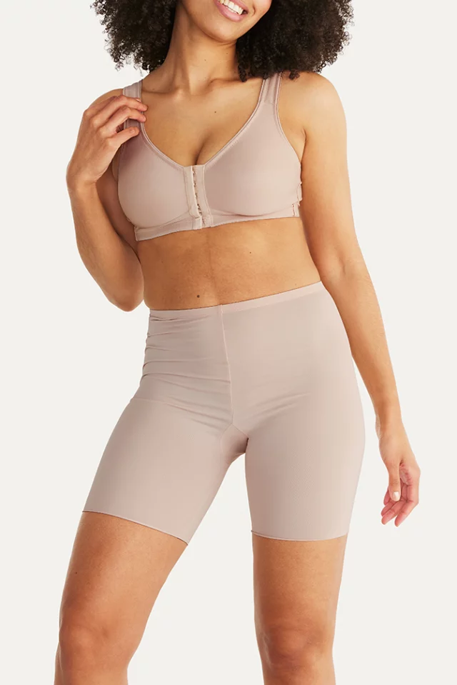 Трусы-формирующие Essence Long Cool & Dry. Цвет: бежевый
