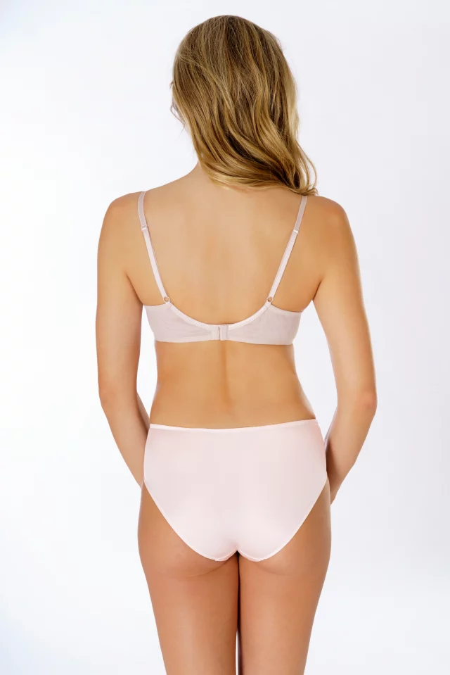 Wired spacer cup minimizer bra. Color: beige