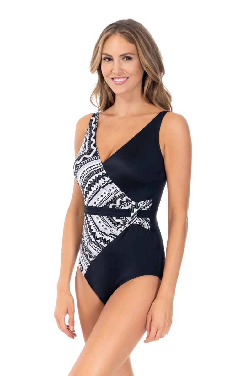Swimsuit Gia. Color: black Swimsuit Gia. Color: black