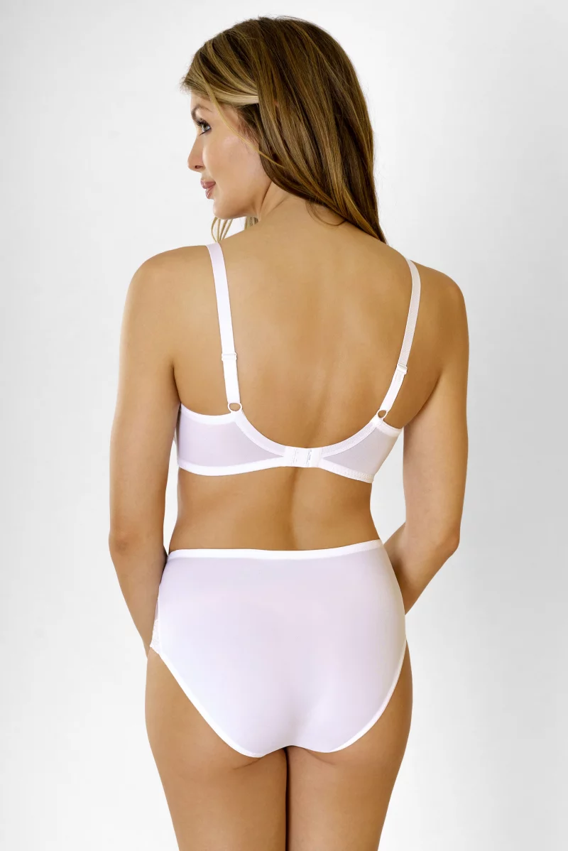 Трусы Vija. Цвет: белый