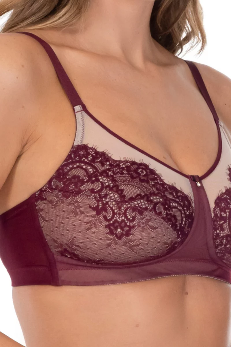 Rinnahoidja Jessica. Värv: burgundia Rinnahoidja Jessica. Värv: burgundia